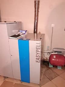 Пелетен котел Easypell 20 kW, заменил пелетна камина